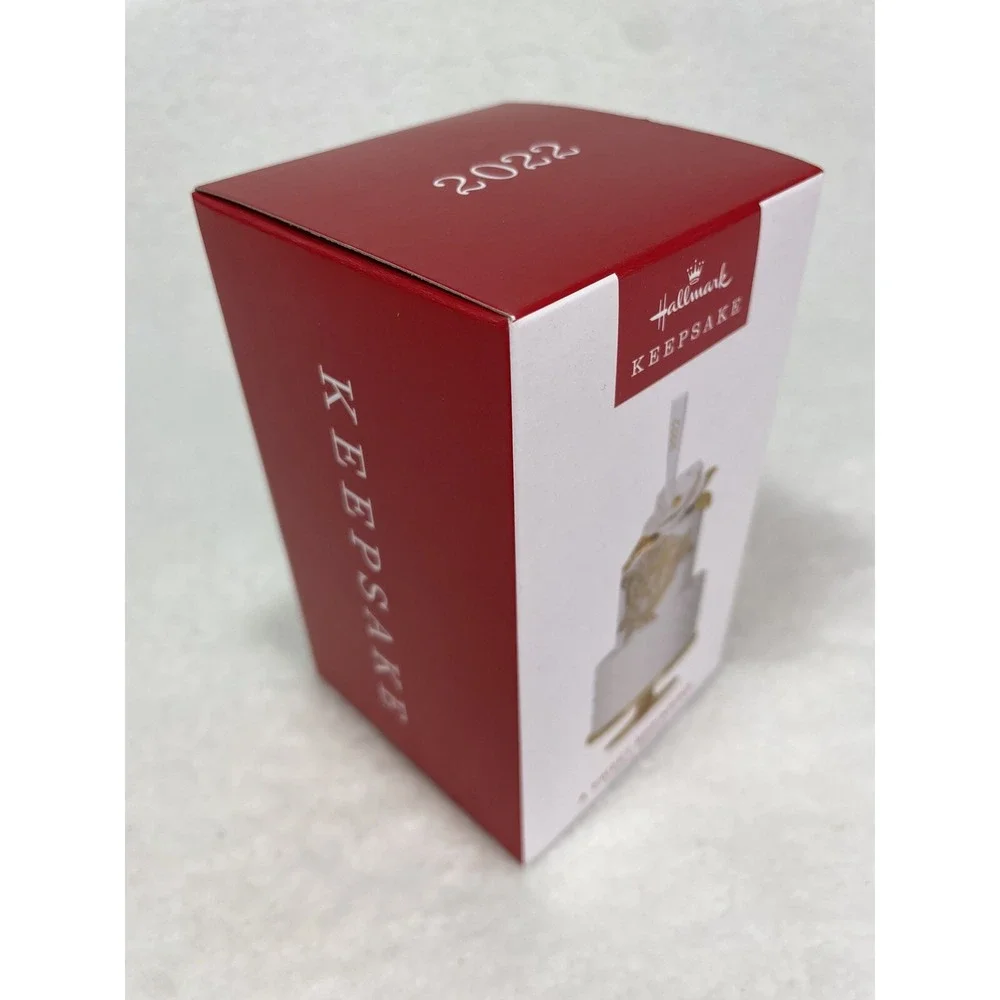 Hallmark Keepsake 2022 A Sweet Beginning‎ Ornament NIB